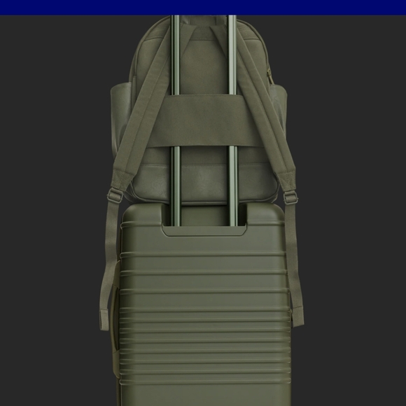 NEW AUTHENTIC BEIS, CANVAS AND LEATHER TRAVEL BACKPACK. - Picture 12 of 16